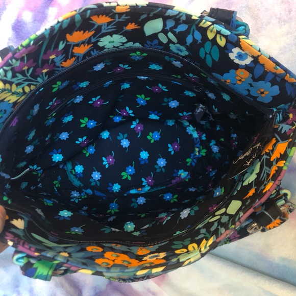 Vera Bradley Tote - Picture 2 of 15